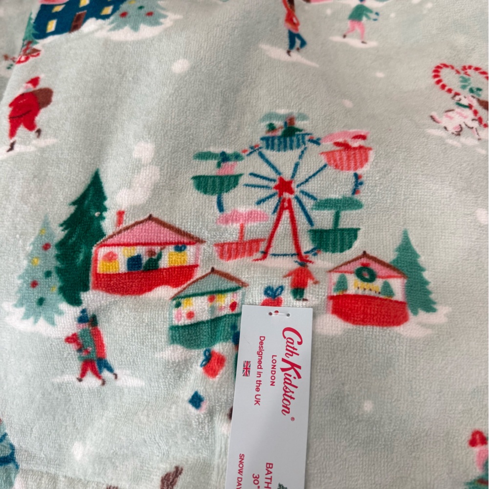 Cath Kidston set of 2 bath towels!”Snow Day” in duck egg…super soft cute&comfy